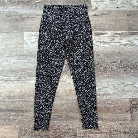 Onzie Black Grey Leopard Print High Waisted Leggings Size Small - Picture 1 of 5